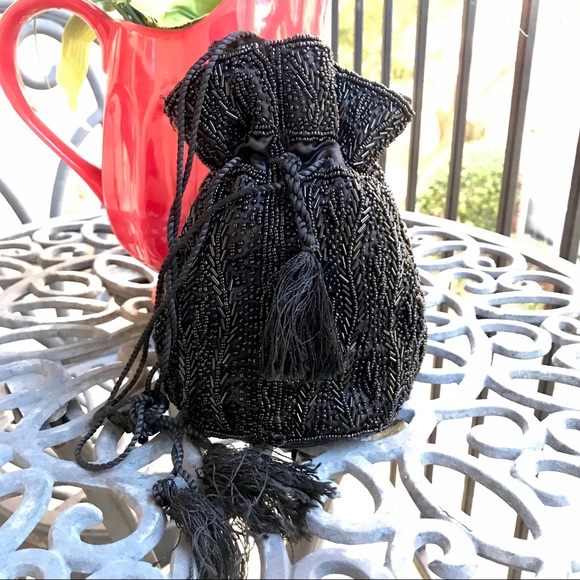 Handbags - Gorgeous beaded evening bag